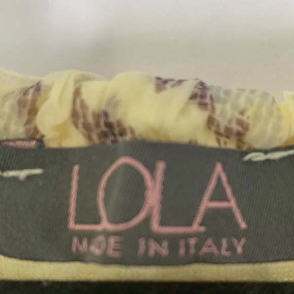 LOLA Made in Italy Pale Yellow Floral Lined 100% Silk Blouse Size Medium - Picture 2 of 7